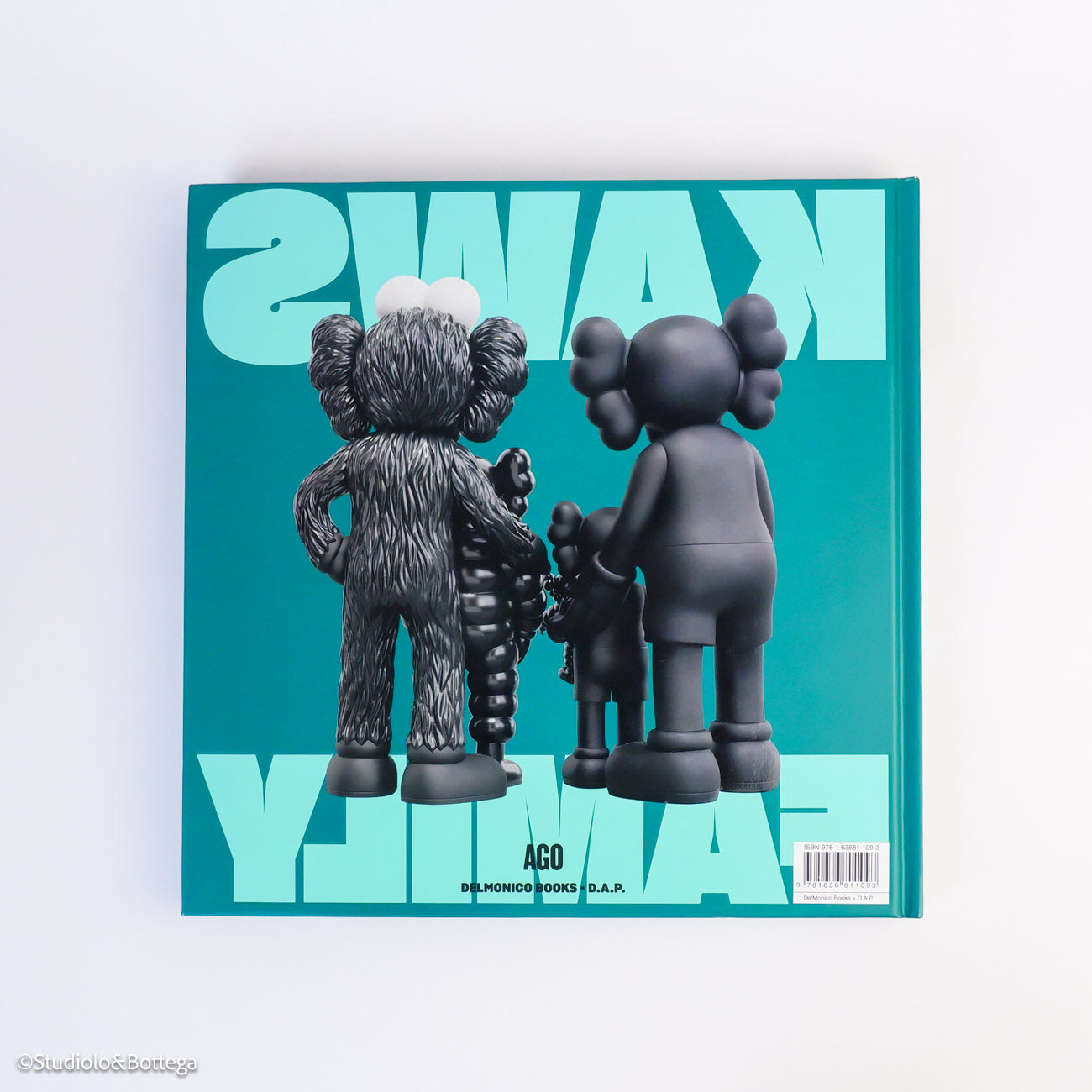 KAWS. FAMILY