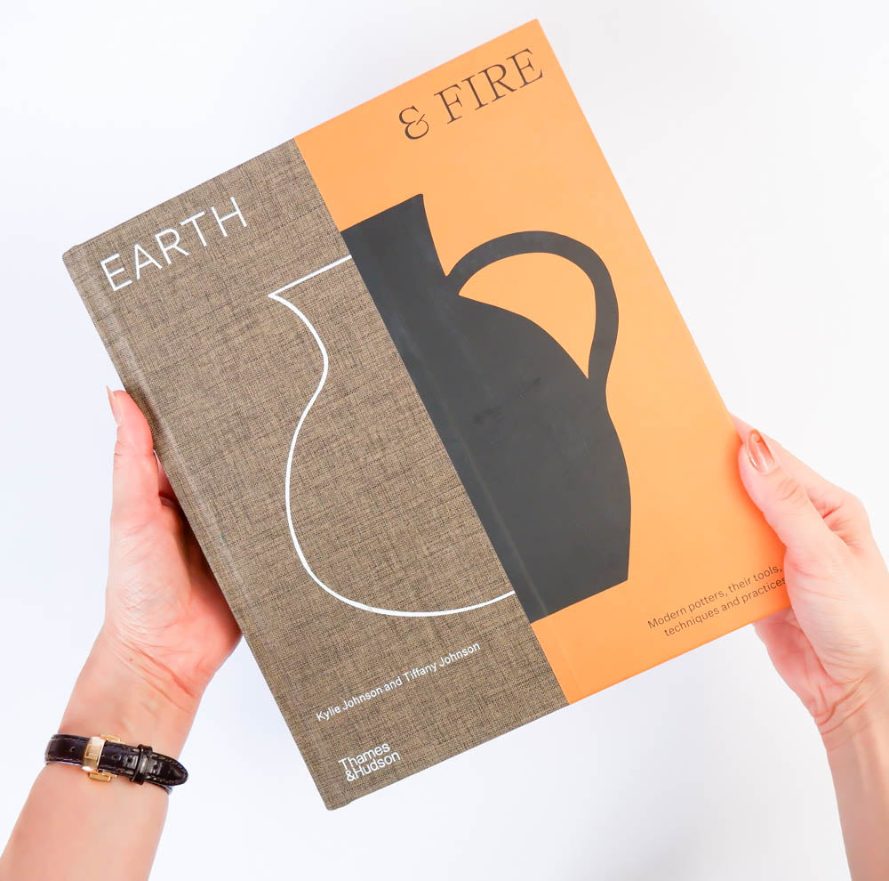 Earth & Fire. Modern potters, their tools, techniques and practices /anglais