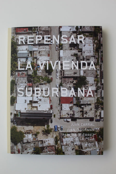 Interior de Repensar la vivienda suburbana